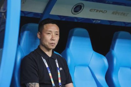 陈涛赢球还下课！深圳新鹏城敲定新帅，曼城集团卫星球队主帅