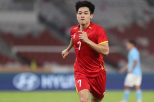 杏彩体育登录入口-U23亚洲杯神奇2分钟！阮庭北任意球破门，传射建功，韩国再度落后
