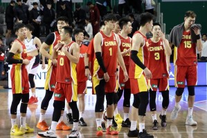 中国男篮集训名单出炉！高诗岩入选，广东进3人，周琦和他落选了